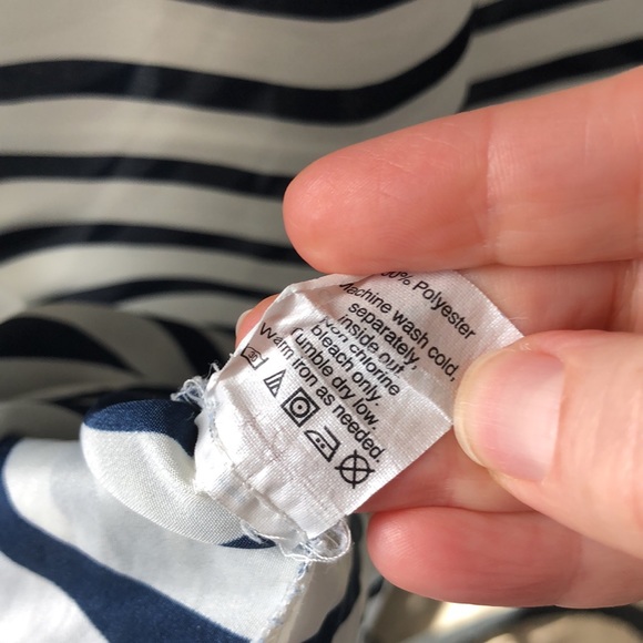 Navy and White J Crew sleeveless blouse. - Picture 4 of 5